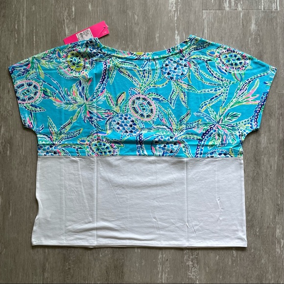 Lilly Pulitzer Finn Cropped Short Sleeve Top - Bermuda Blue Turtle Szn - Picture 3 of 7